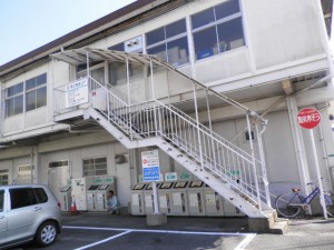 筑紫野市　筑紫野市役所　階段　塗装工事